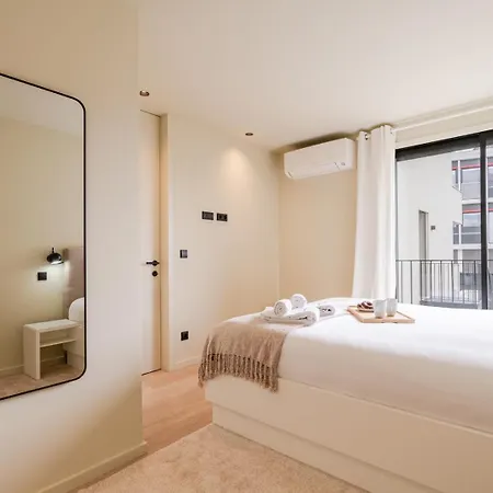 شقة Hostwise - Stylish Flat With Terrace & Garage بورتو